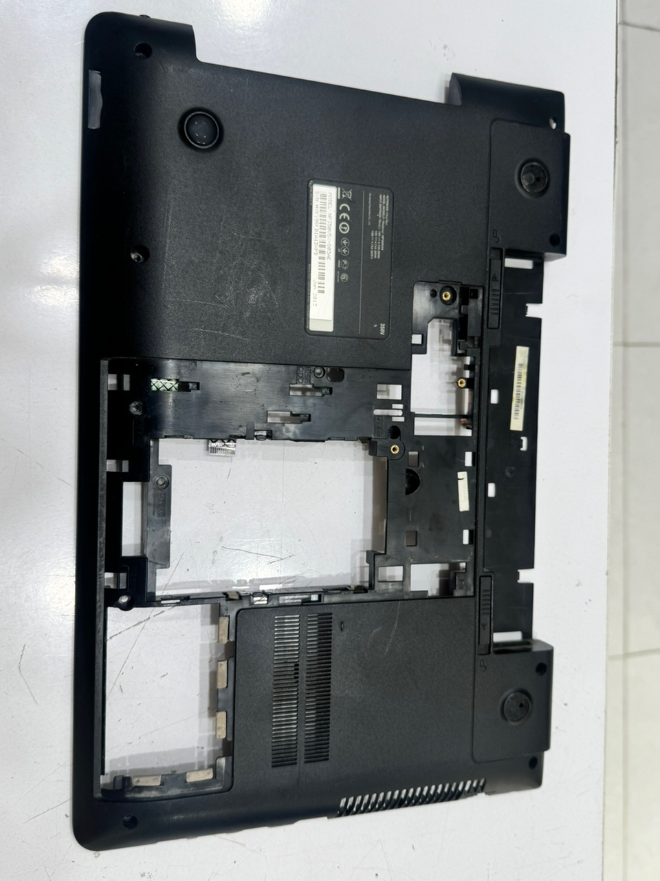 قاب کف (Base Cover) لپتاپ سامسونگ مدل NP350 V5X